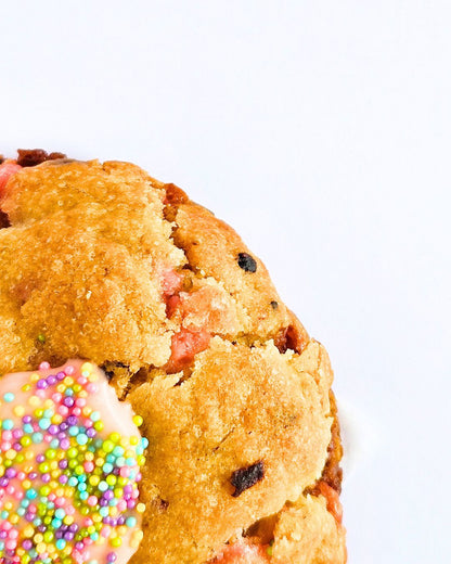 Vegan strawberry cookie